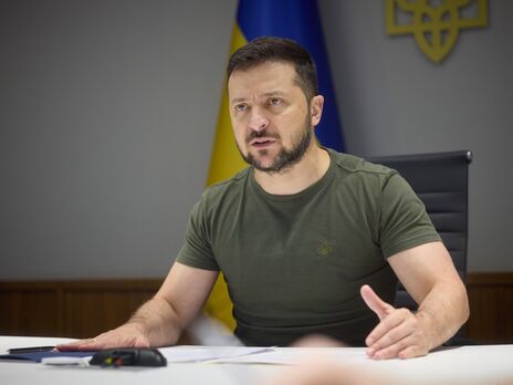 Зеленский поблагодарил украинских артиллеристов, которые уничтожают склады с оружием и командные пункты оккупантов