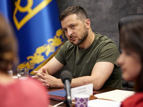 Зеленський пояснив, чому влада не попередила українців про вторгнення РФ: У хаосі росіяни могли 