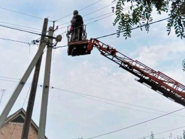 Енергетики ДТЕК разом із ЗСУ повернули світло ще для 7 тис. жителів Донбасу