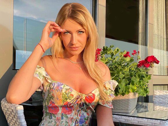 Сама оделась: Леся Никитюк засветила грудь в откровенной фотосессии - balagan-kzn.ru