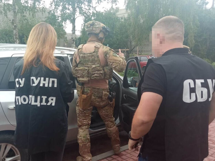 СБУ заблокировала в Житомире масштабную схему продажи автомобилей, которые ввозили в Украину под видом помощи для ВСУ