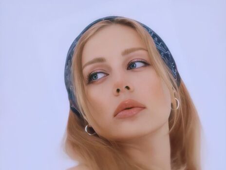 Тина Кароль показала, как выглядит на случайных фото