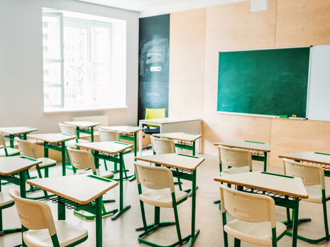 Оккупанты угрожают выселением жителям Херсонской области, которые не хотят отдавать детей учиться в школах по 