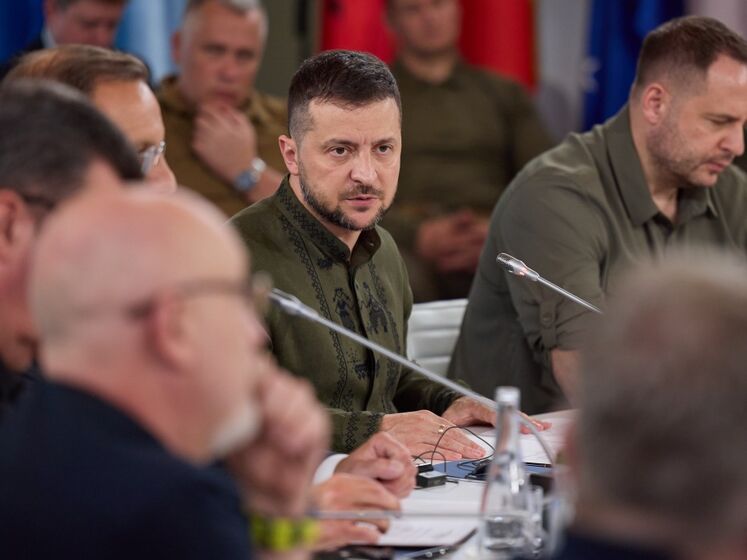 Зеленский сказал, планирует ли переводить Залужного с должности главкома ВСУ