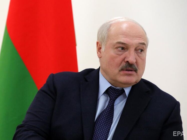 "Публічна клоунада". В Офісі президента відповіли на побажання Лукашенка "мирного неба" Україні