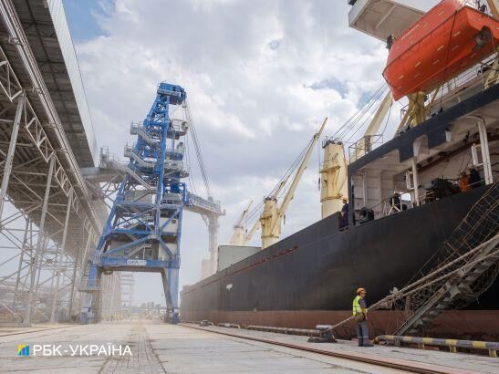 Разблокировка портов для экспорта украинского металла и руды поможет снизить курс доллара на 3&ndash;5 грн – эксперт 
