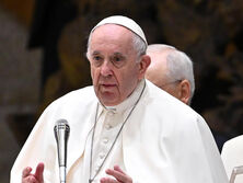 Бурмака о папе римском: Наши сердца уже не с ним. Какой же он папа сердец, если в них плюнул?! Это дорога в ад. Нельзя нравиться всем