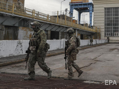 Российские оккупанты сжигают своих погибших военных вместе с подбитой техникой – стратком ВСУ