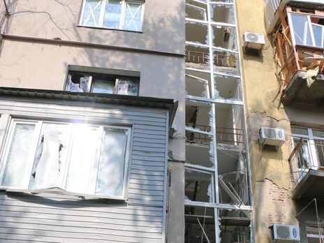 У Харкові змінилася кількість жертв під час обстрілу центру й парку. Пожежу в житловій багатоповерхівці погасили