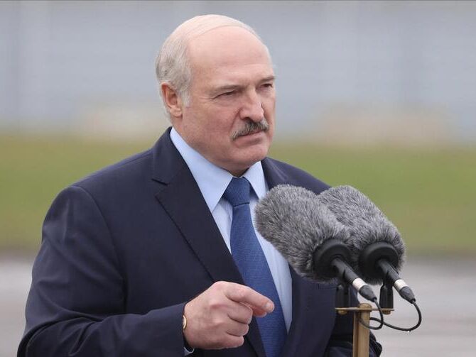 Лукашенко заявил, что "наелся президентства", и пожалел, что в Беларуси главу страны избирают, не как в Китае