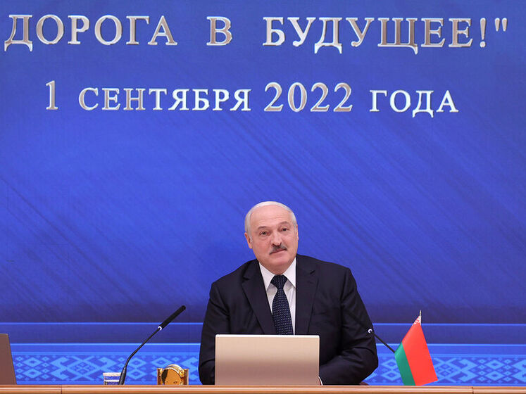 “Была поставлена задача пошататься по миру“. Лукашенко показал "белорусский" ноутбук. 88% комплектующих – иностранные