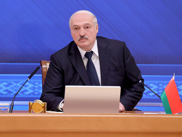 Лукашенко заявив про швидку розв'язку війни в Україні через конфлікт Зеленського з військовими. В Офісі президента відповіли