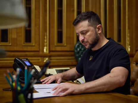 Зеленский ответил на петицию о легализации в Украине эротики и порно, обратился к Шмыгалю