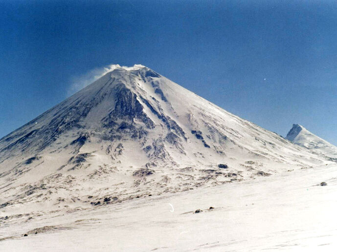 На Камчатке восемь туристов погибли при восхождении на вулкан