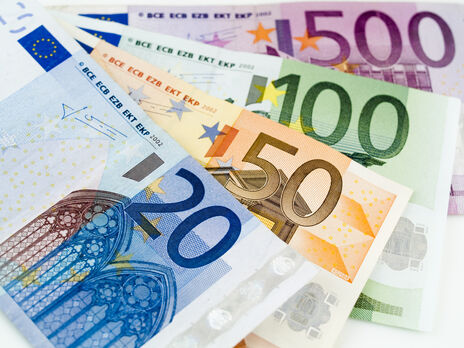 Курс євро опустився до 20-річного мінімуму