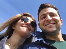 Зеленские отмечают 19 лет совместной жизни. Самые яркие фото президента и первой леди после его инаугурации