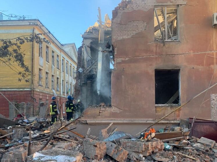 Оккупанты обстреляли Славянск, под завалами дома могут быть люди – мэр