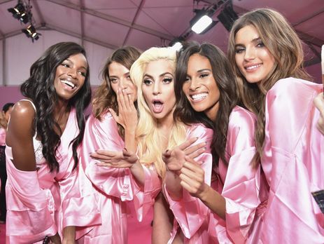 Million Reasons: Леди Гага сняла клип с моделями Victoria's Secret. Видео