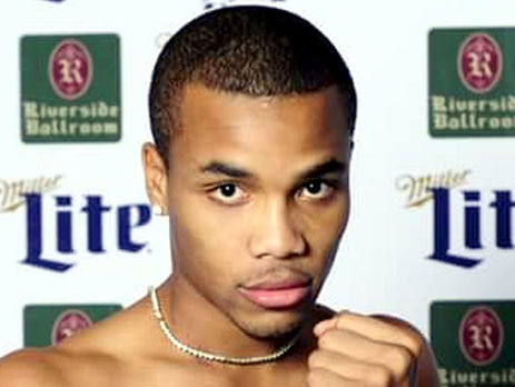 В Чикаго застрелили непобежденного американского боксера Брауна