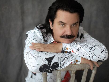 Зібров показав свій двоповерховий особняк