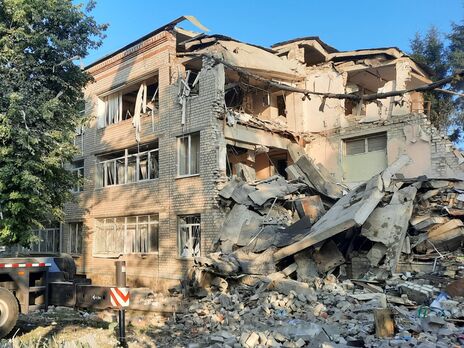 Российские военные повредили и разрушили более 7,7 тыс. жилых домов в Харьковской области – Офис президента