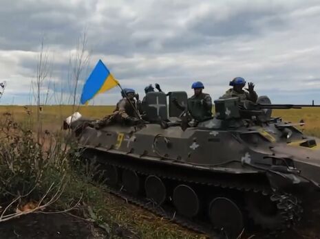 Залужний показав українських захисників, які звільняють населені пункти від окупантів