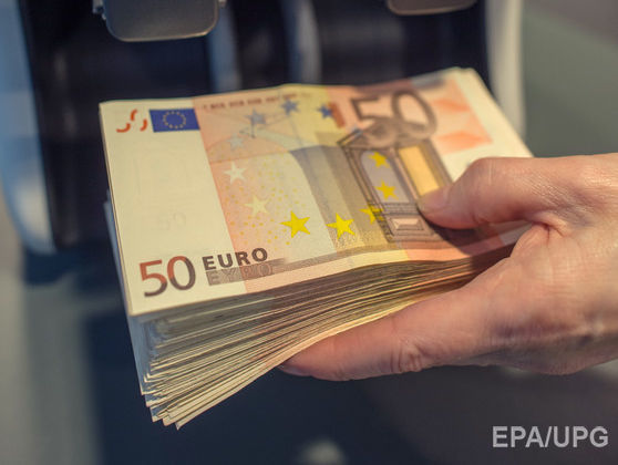 Курс гривны к евро снизился до 28,01 грн/€