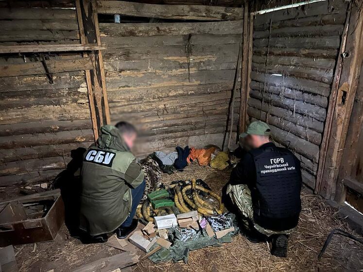 В Черниговской области пограничники обнаружили вражеские тайники со взрывчаткой