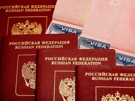 Швейцария приостановила упрощенный визовый режим с Россией