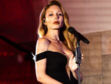 37-річна Тіна Кароль показала селфі з 62-річною матір'ю