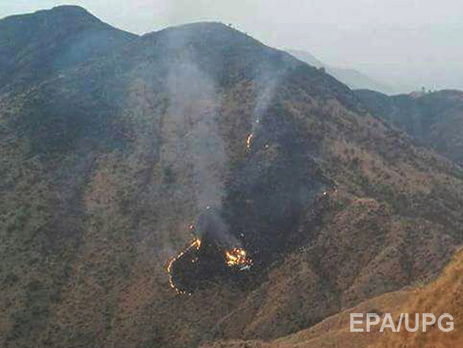 Самолет в Пакистане мог упасть из-за неисправности одного из двигателей – СМИ