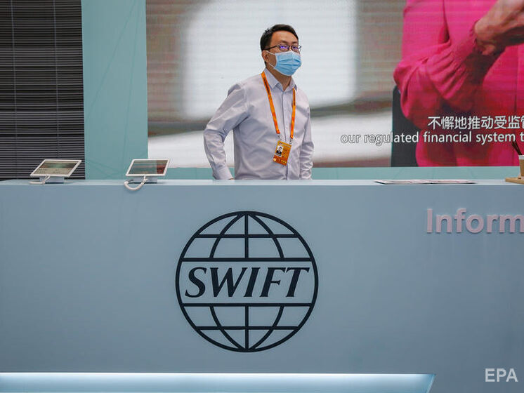 От SWIFT следует отключить все российские банки, нужны более жесткие санкции – депутат парламента Швейцарии