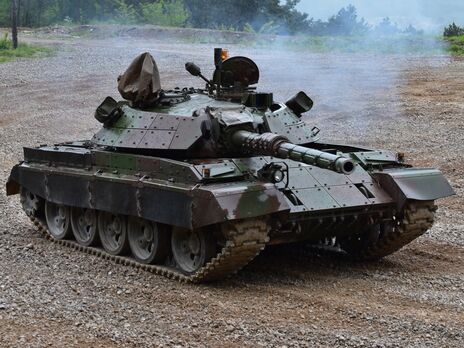 Словенський танк M-55S це модернізований радянський танк Т-55