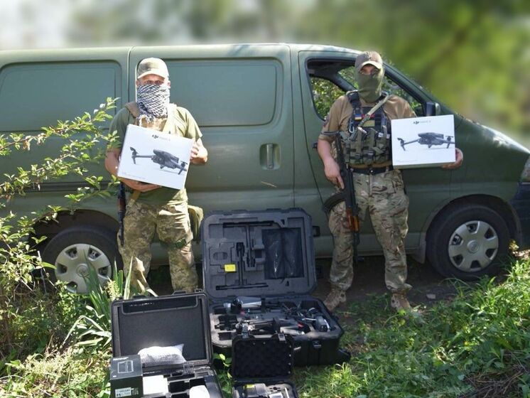"Армія дронів" передала ЗСУ три комплекти БПЛА із вбудованим тепловізором