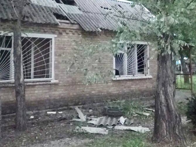 Российские военные ударили по Никопольскому району Днепропетровской области, один человек погиб