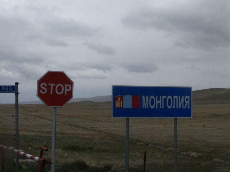 Росіяни вишикувалися у довгу чергу на кордоні РФ і Монголії