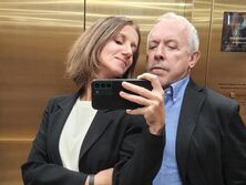 "Ейтан – точно справжній українець". Дружина Макаревича знялася із п'ятимісячним сином у кольорах українського прапора