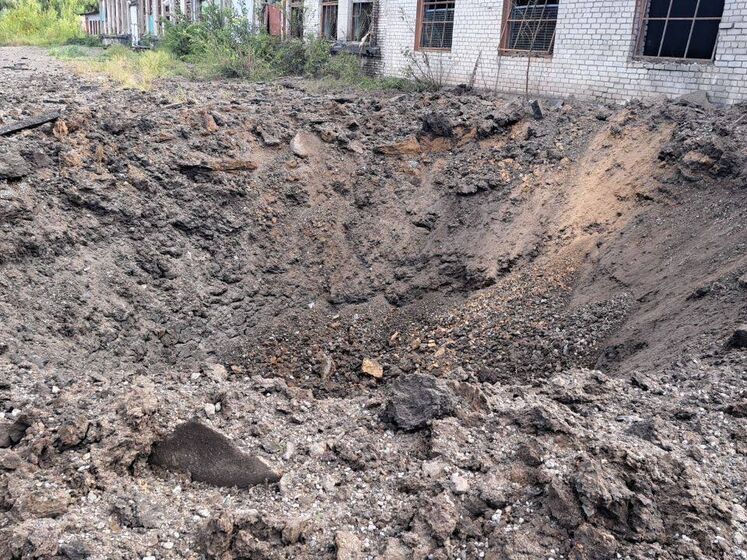 Окупанти завдали ракетного удару по Запоріжжю. Постраждало троє людей, пошкоджено інфраструктуру міста і житлові будинки