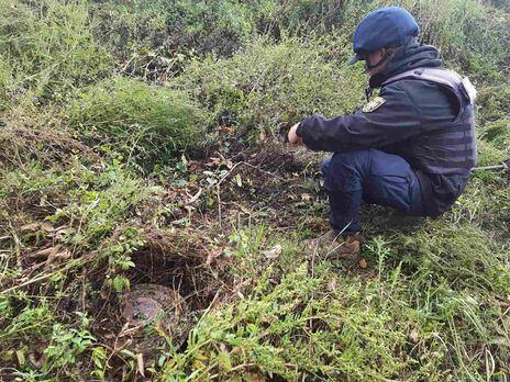 В Харьковской области пять человек, включая двух детей, ранены из-за обстрелов, два грибника подорвались на минах