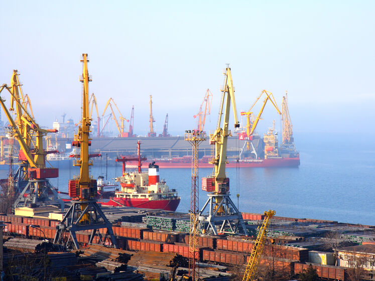 З одеських портів вийшло ще чотири судна з агропродукцією для країн Азії та Європи