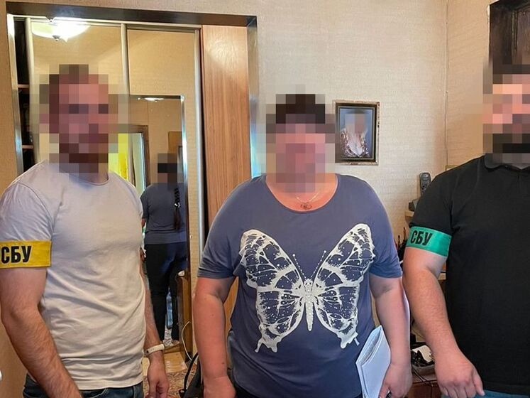 СБУ затримала київську посадовицю, яка виправдовувала злочини окупантів