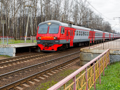 Россиян из-за мобилизации снимают с поездов в Беларусь – СМИ