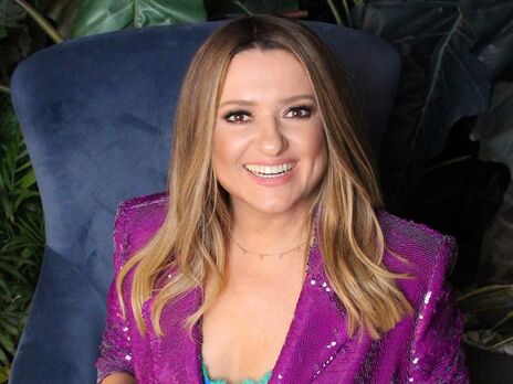 47-летняя Могилевская после слухов о беременности опубликовала снимки в вечернем платье