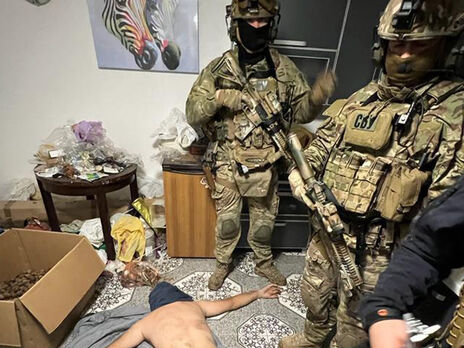 СБУ задержала в Черновицкой области контрабандиста оружия, который почти пять лет скрывался от следствия