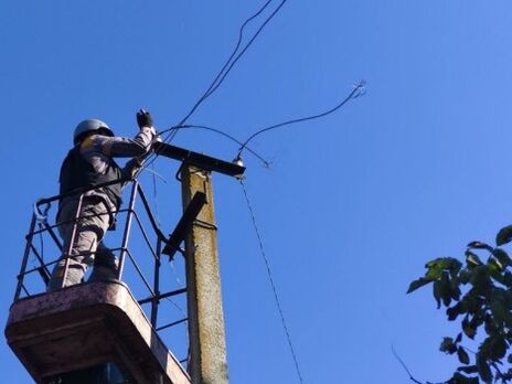 За сентябрь энергетики ДТЭК Ахметова вместе с ВСУ вернули свет для 385 тысяч семей