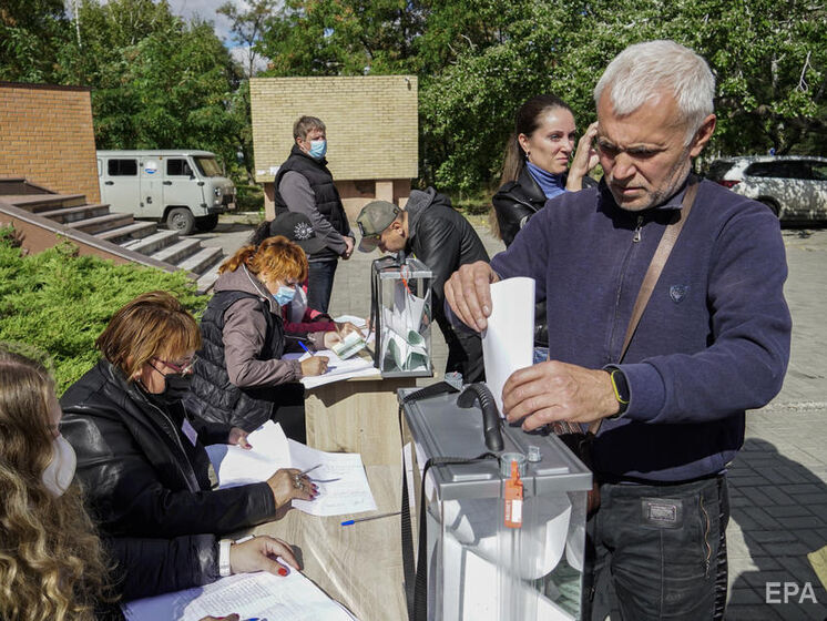 На псевдореферендуме в Донецкой области оккупанты посчитали голоса уехавших людей – перехват СБУ