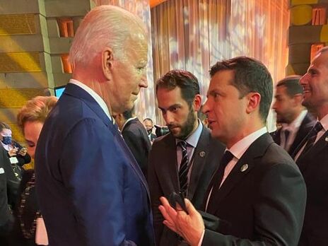 Зеленський і Байден поговорили телефоном – CNN