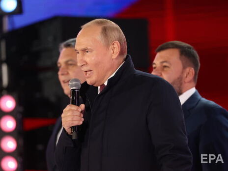 Гудков подчеркнул, что мировые лидеры сейчас предупреждают Путина (на фото) о серьезных последствиях нанесения ядерного удара