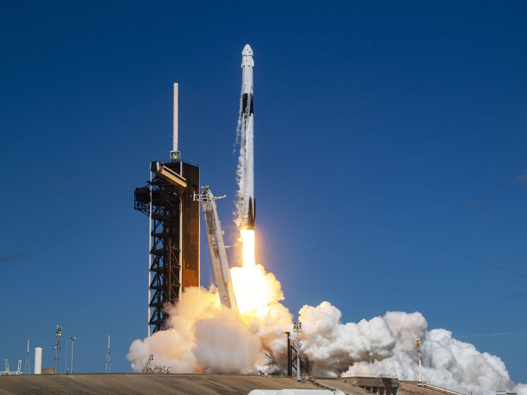 SpaceX скерувала на МКС місію Crew-5. Серед членів екіпажу – росіянка