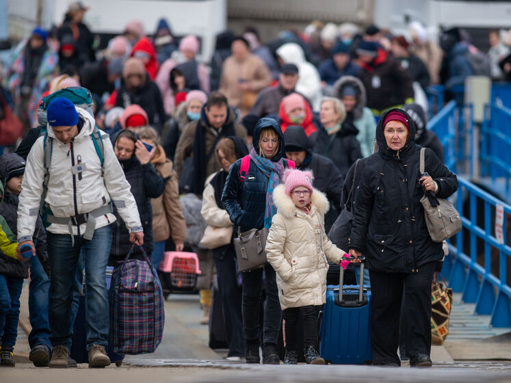 Французам будут платить €150 за убежище для беженцев из Украины